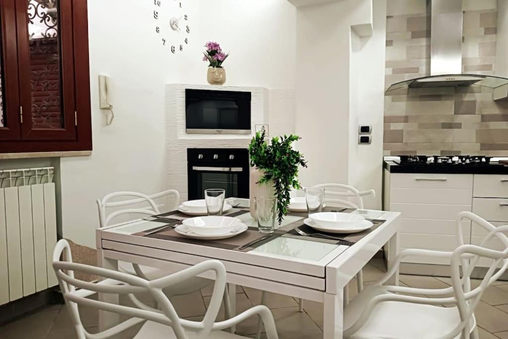 Borgo Loreto Naples Exterior photo