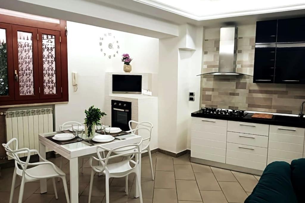 Borgo Loreto Naples Exterior photo