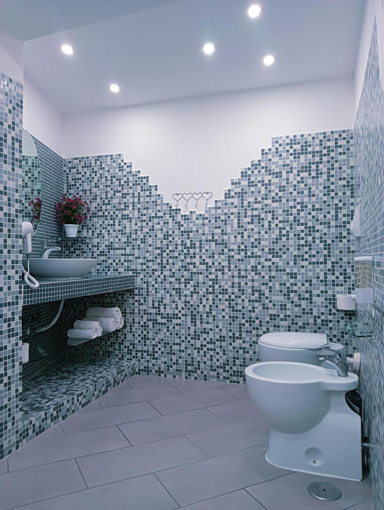 Borgo Loreto Naples Exterior photo